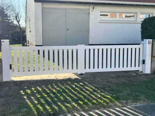 Une nouvelle réussite signée BÉCART BATIMAN : installation d’un portail aluminium à Bray-Dunes, Armentières, BECART