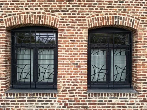 Réalisation à Verlinghem : pose de grilles de défense, Armentières, BECART