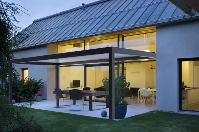 Pergola bioclimatique à lames orientables Aluminium INTI, Armentières, BECART